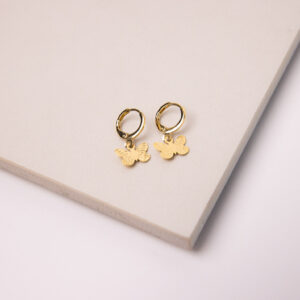 Give your look a delightful little upgrade with these Hoops Earrings with Butterflies or Hearts Gold Filled 18K.