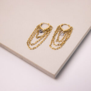 Make a statement with these Little Hoops with Micro Zirconia and Link Ropes Gold-Filled 18K Earrings.